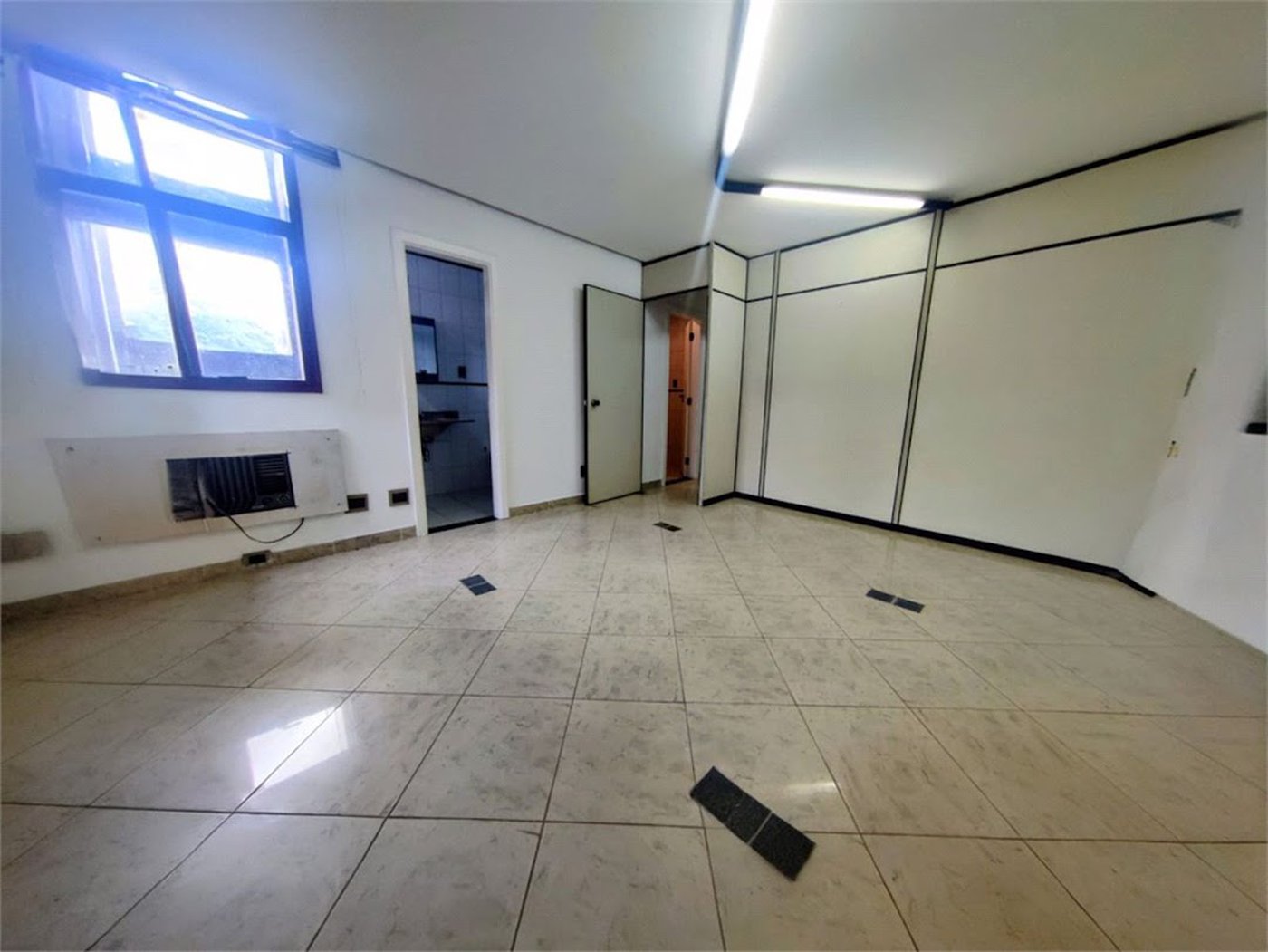 Sala Comercial para locação, Vila Nova, Santos - SA0073.