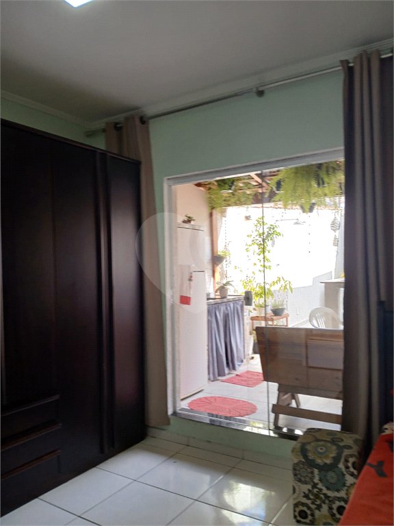 Sobrado à venda com 3 quartos, sendo 1 suíte, em Jardim Humaitá, São Paulo, SP