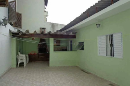 Casa à venda com 3 quartos, sendo 1 suíte, em Jardim Londrina, São Paulo, SP