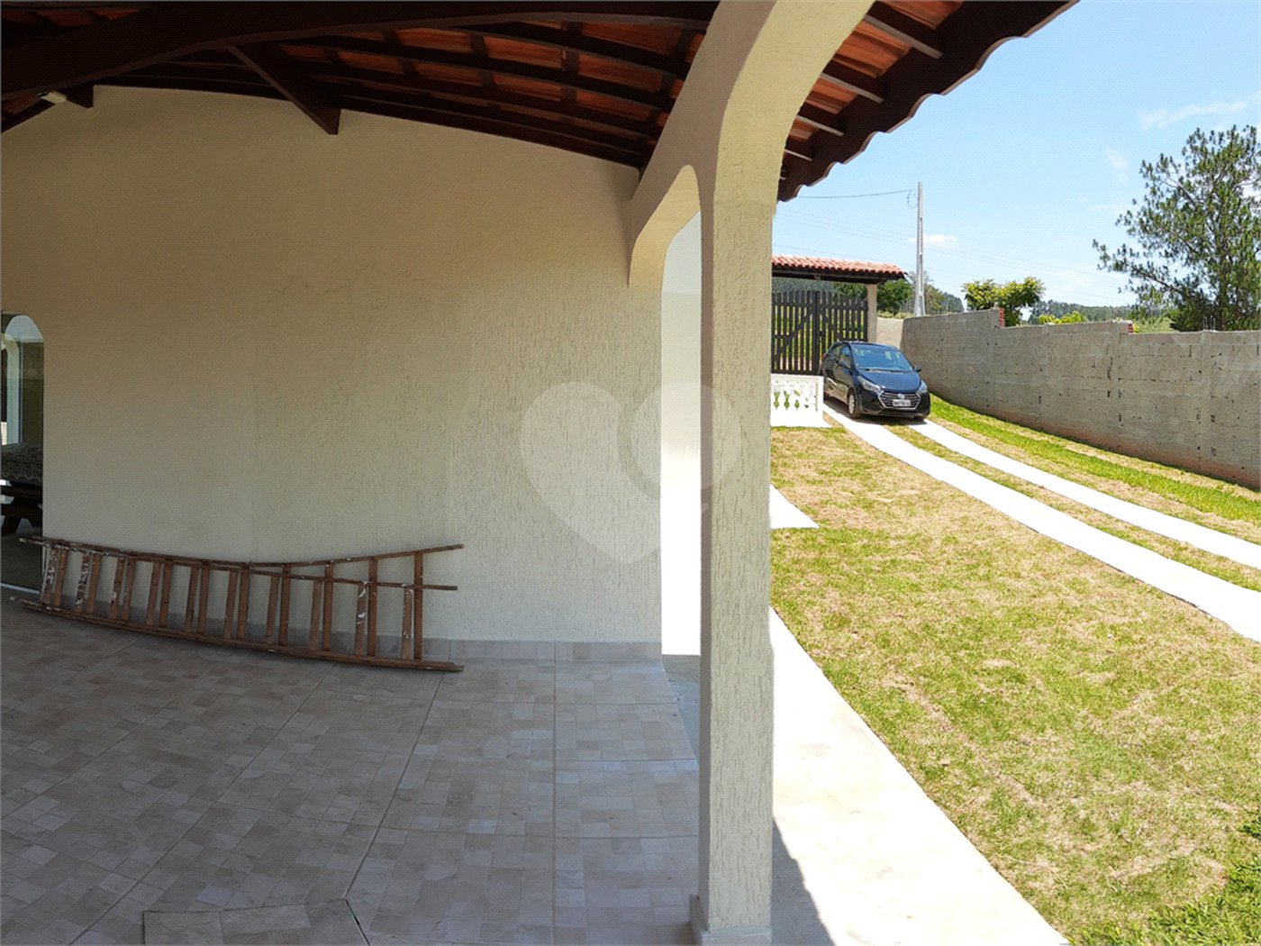 Chácara à venda com 5 quartos, sendo 1 suíte,  em Alpes do Sarapu, Salto de Pirapora, SP