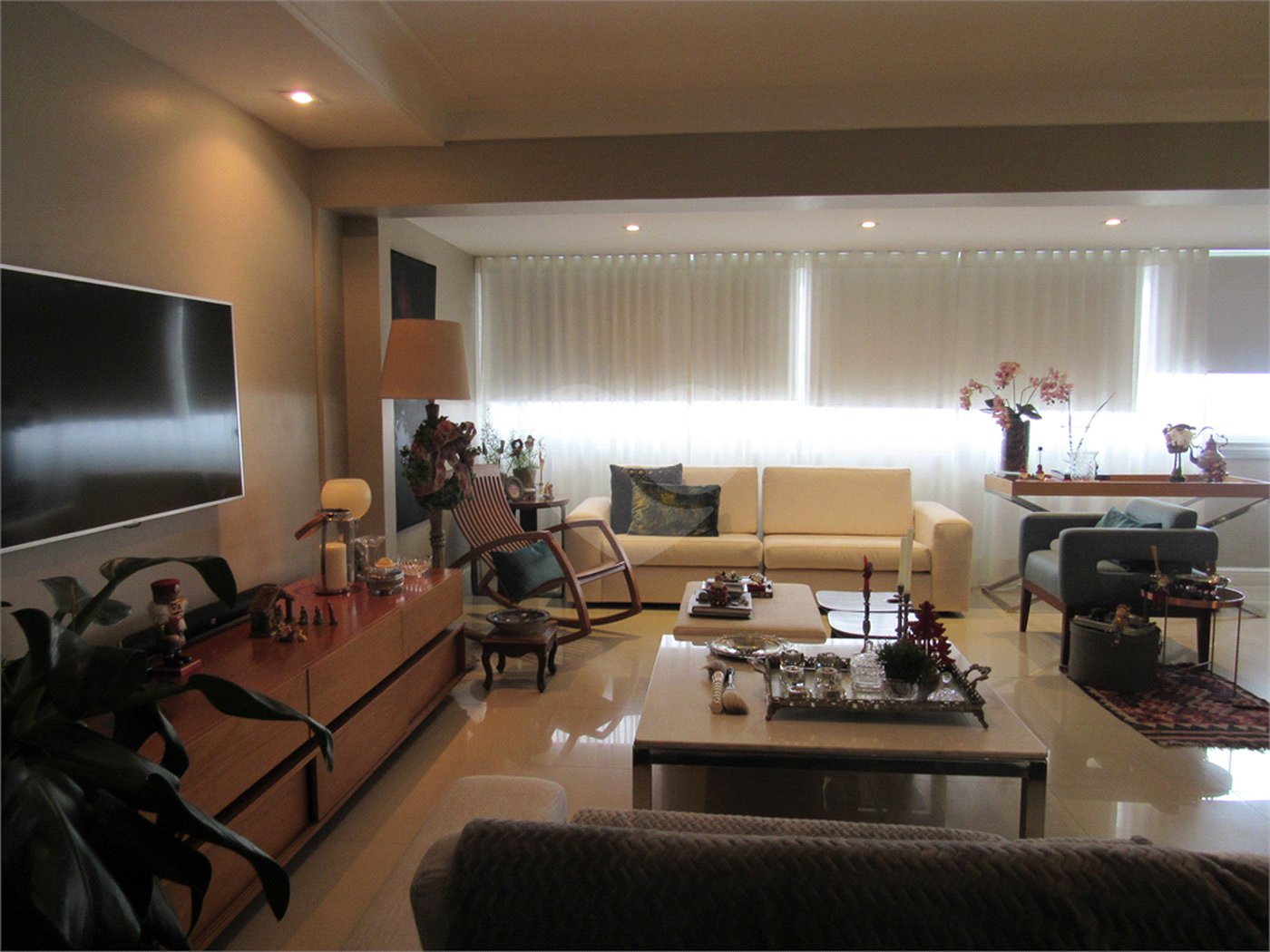 Apartamento à venda com 4 quartos, sendo 3 suítes, em Jardim Londrina, São Paulo, SP
