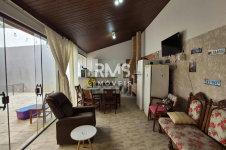 Casa à venda com 3 suítes no condomínio Granja Olga II, Sorocaba - SP