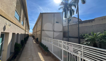 Casa à venda com 3 quartos, sendo 2 suítes, no condomínio Mirante do Vale, São Paulo - SP