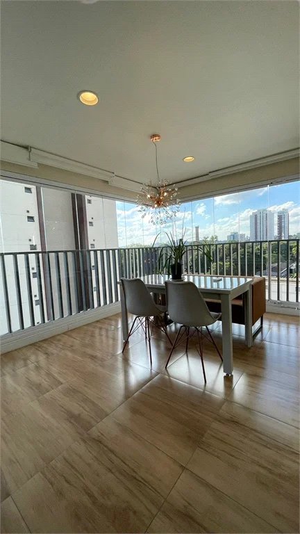 Apartamento à venda com 4 quartos, sendo 2 suítes,  em Pinheiros, São Paulo, SP