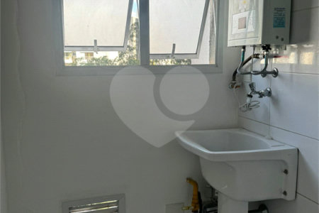 Apartamento para alugar com 3 quartos, sendo 1 suíte, em Parque Reboucas, São Paulo, SP