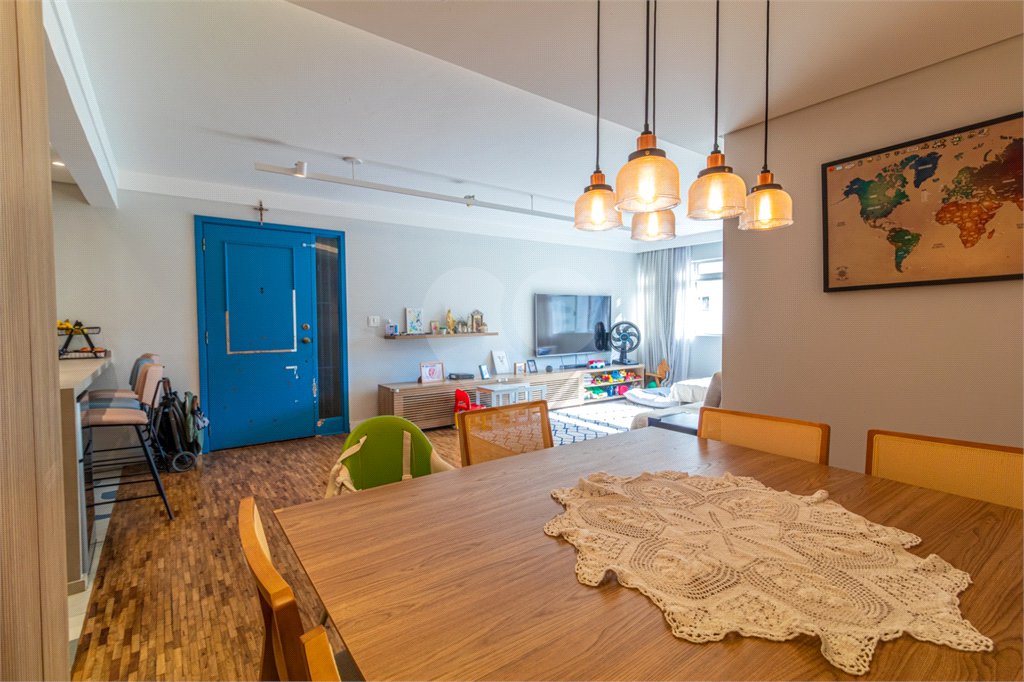Apartamento à venda com 3 quartos, sendo 1 suíte, em Moema, São Paulo, SP