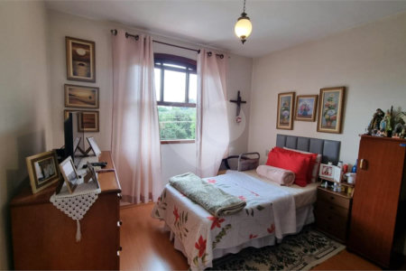 Casa à venda com 3 quartos em Cidade dos Bandeirantes, São Paulo, SP