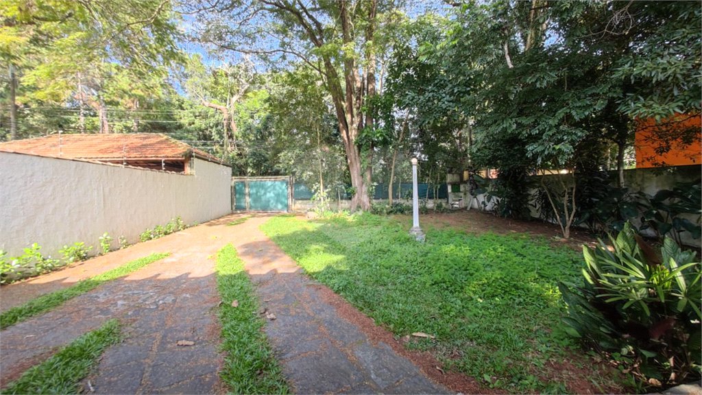 Terreno à venda com 1 suíte em Interlagos, São Paulo, SP