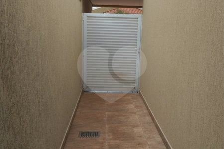 Casa à venda com 3 quartos, sendo 1 suíte,  no condomínio Vila Aracoara, Araraquara - SP