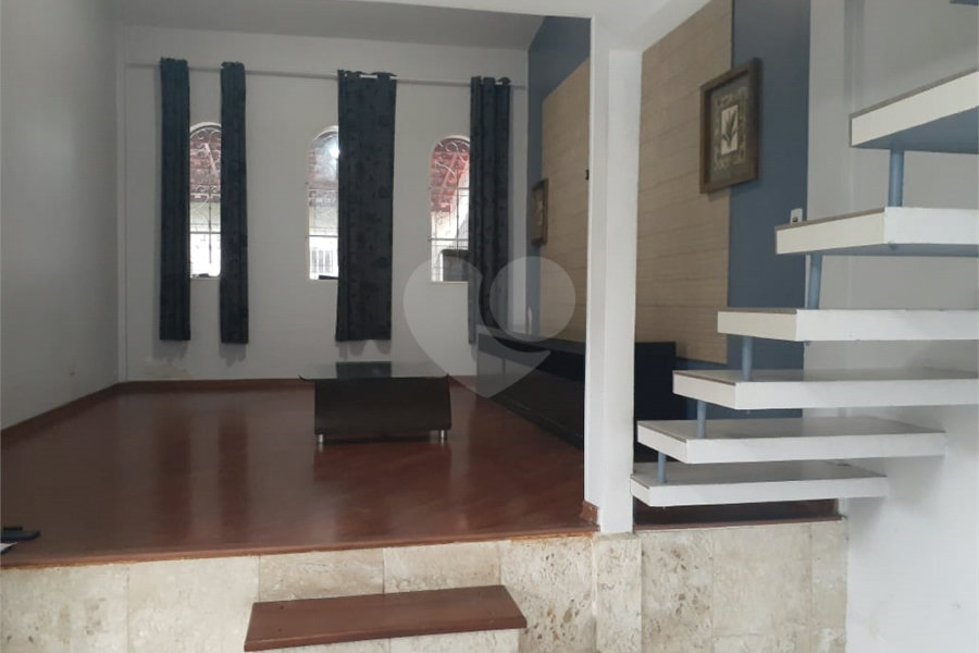 Sobrado à venda com 4 quartos, sendo 2 suítes, em Tremembé, São Paulo, SP