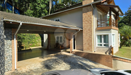 Casa à venda com 3 suítes no condomínio Associação Reserva das Hortênsias, Mairiporã - SP