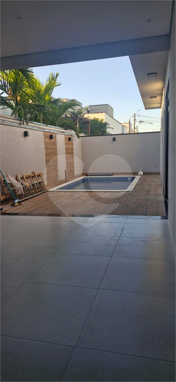 Casa à venda com 3 suítes no condomínio Campos do Conde Ii, Paulínia - SP