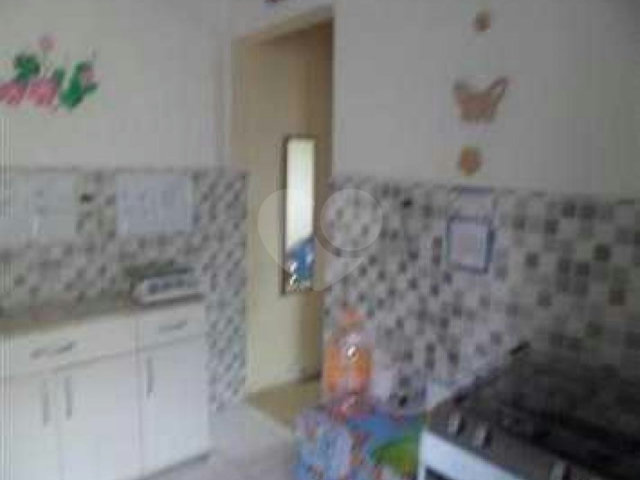 Casa à venda com 2 quartos, sendo 1 suíte,  no condomínio Travessa Carmem Lúcia Carneiro,88, São Paulo - SP