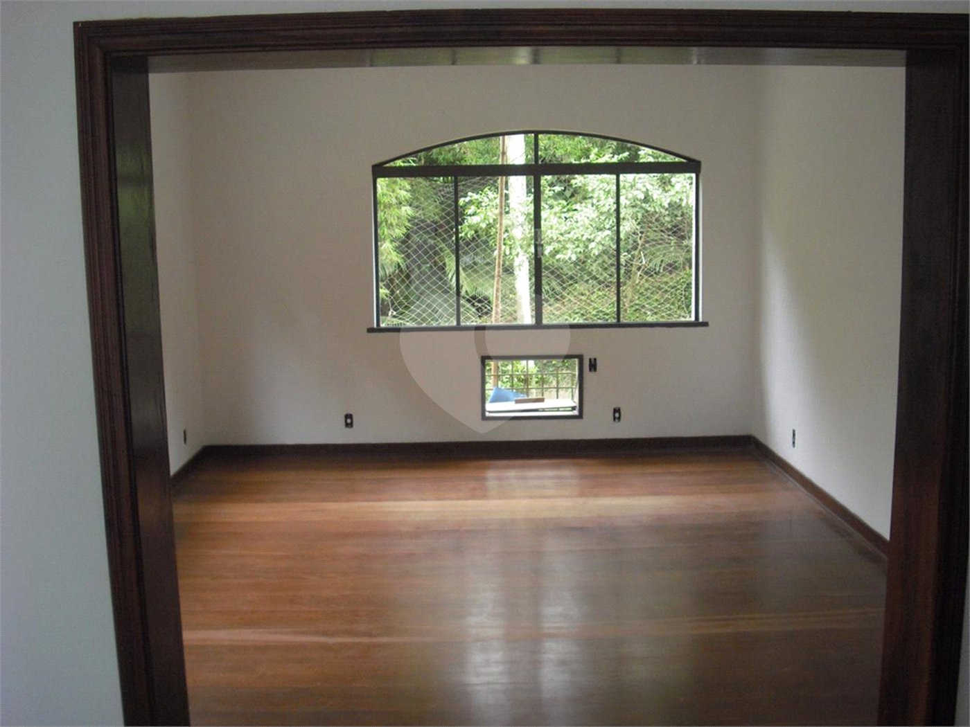 Casa à venda com 8 quartos, sendo 4 suítes, em Parque Alves de Lima, São Paulo, SP