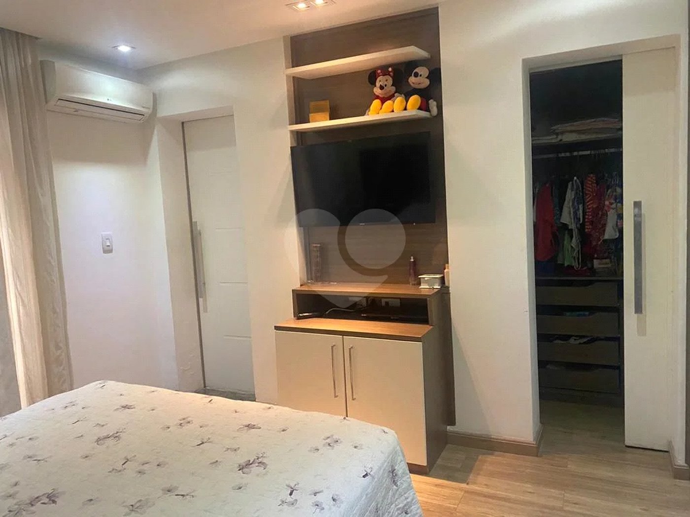 Sobrado à venda com 3 quartos, sendo 2 suítes, em Vila Mazzei, São Paulo, SP