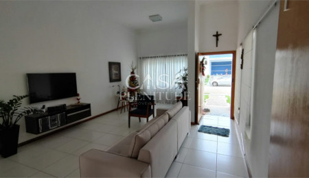 Casa em condomínio à venda com 3 quartos, sendo 1 suíte,  em Iporanga, Sorocaba, SP