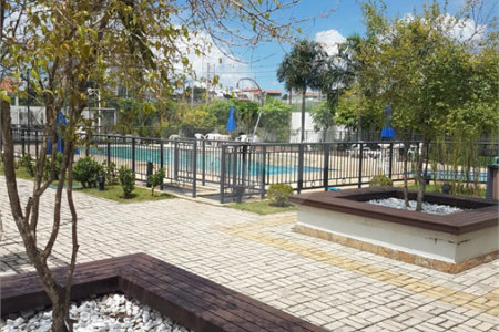 Casa à venda com 3 quartos, sendo 1 suíte, no condomínio Villa das Flores, Mogi das Cruzes - SP