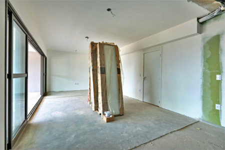Apartamento à venda com 4 quartos, sendo 2 suítes,  em Jardim das Acácias, São Paulo, SP