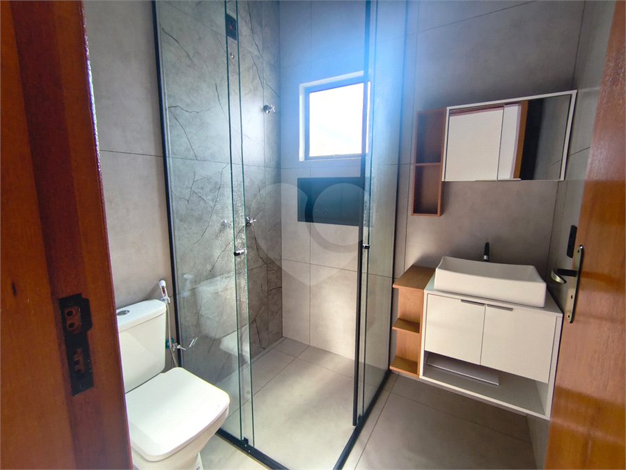 Casa à venda com 3 quartos, sendo 2 suítes, no condomínio Tivolli, Itapetininga - SP