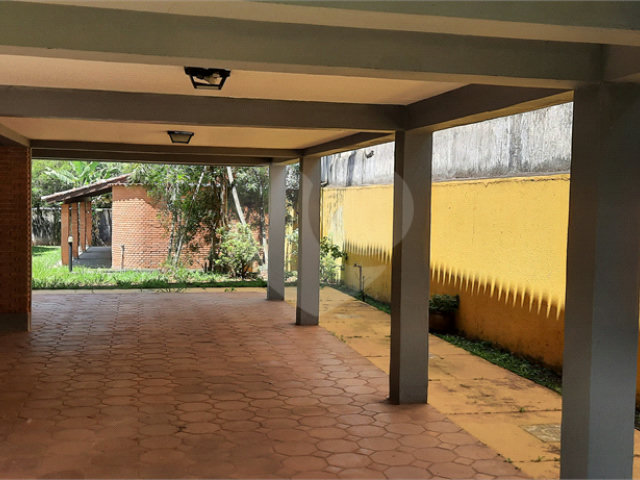 Casa à venda ou para alugar com 4 quartos, sendo 2 suítes,  em Mantiqueira, Mairiporã, SP