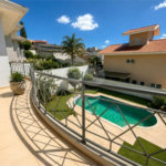 Casa à venda com 3 suítes no condomínio Recanto dos Paturis, Vinhedo - SP