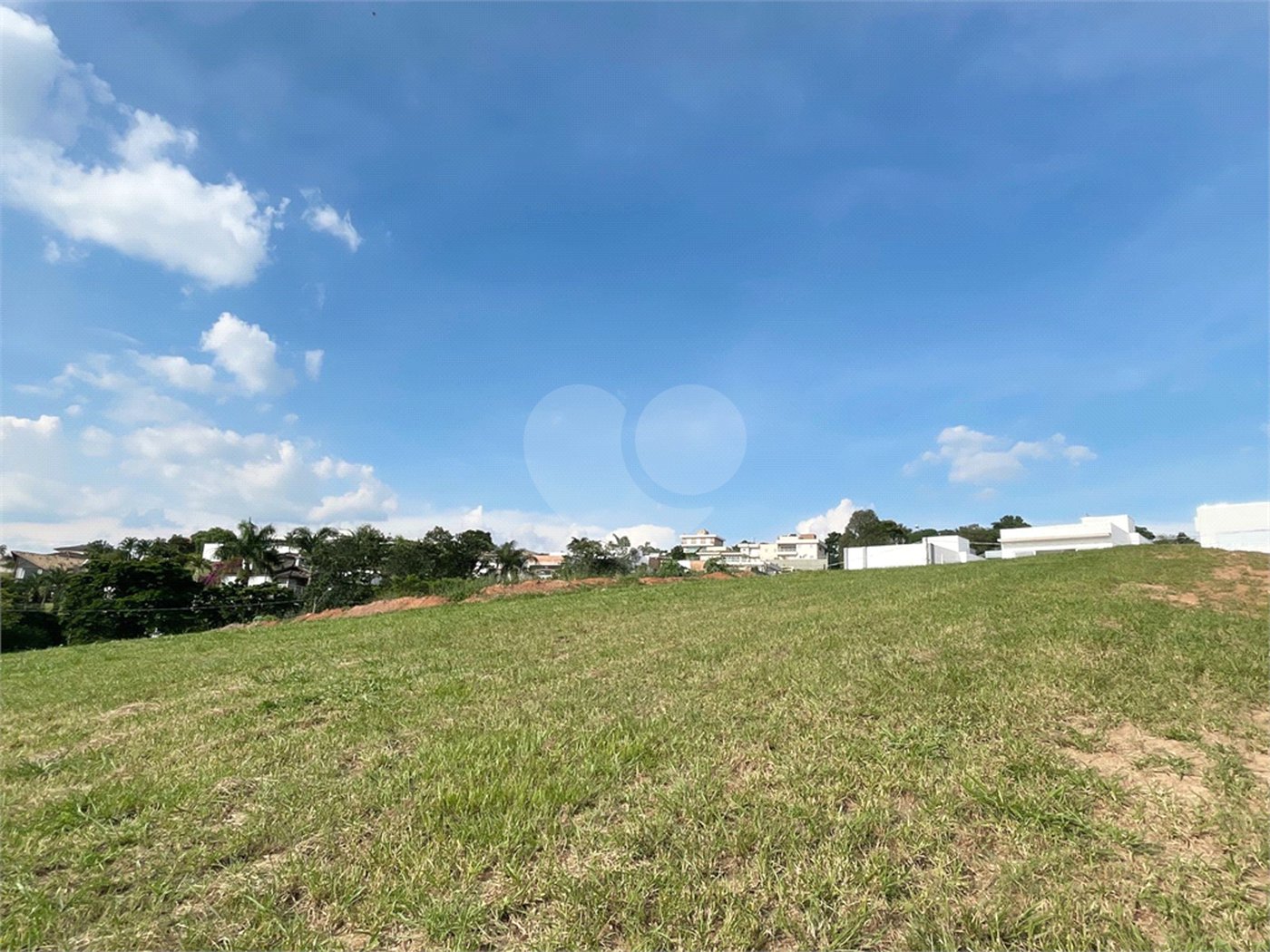 Terreno a venda no Condomínio Residencial Santa Isabel