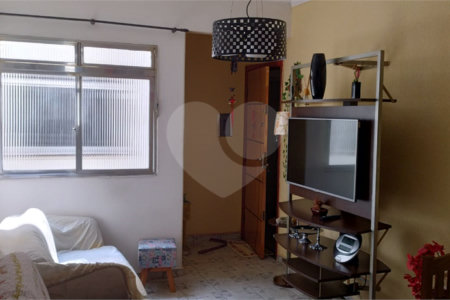 Oportunidade na Mooca: Apartamento a 370m do Metrô com Baixo Condomínio!