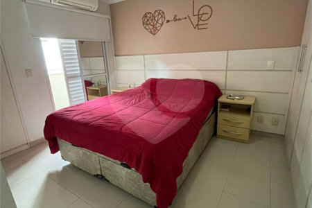 Casa à venda com 3 quartos, sendo 1 suíte, no condomínio Vila das Cores, São Paulo - SP