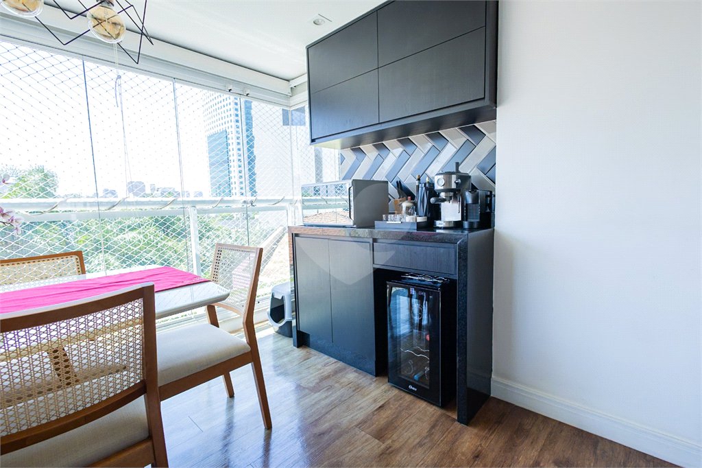 Apartamento à venda com 2 quartos, sendo 1 suíte, em Pinheiros, São Paulo, SP