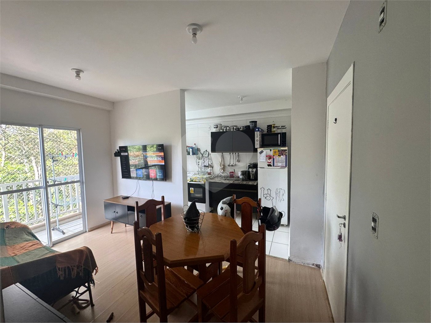 Apartamento de 49m2 á venda, no Parque das Oliveiras, em São Carlos.