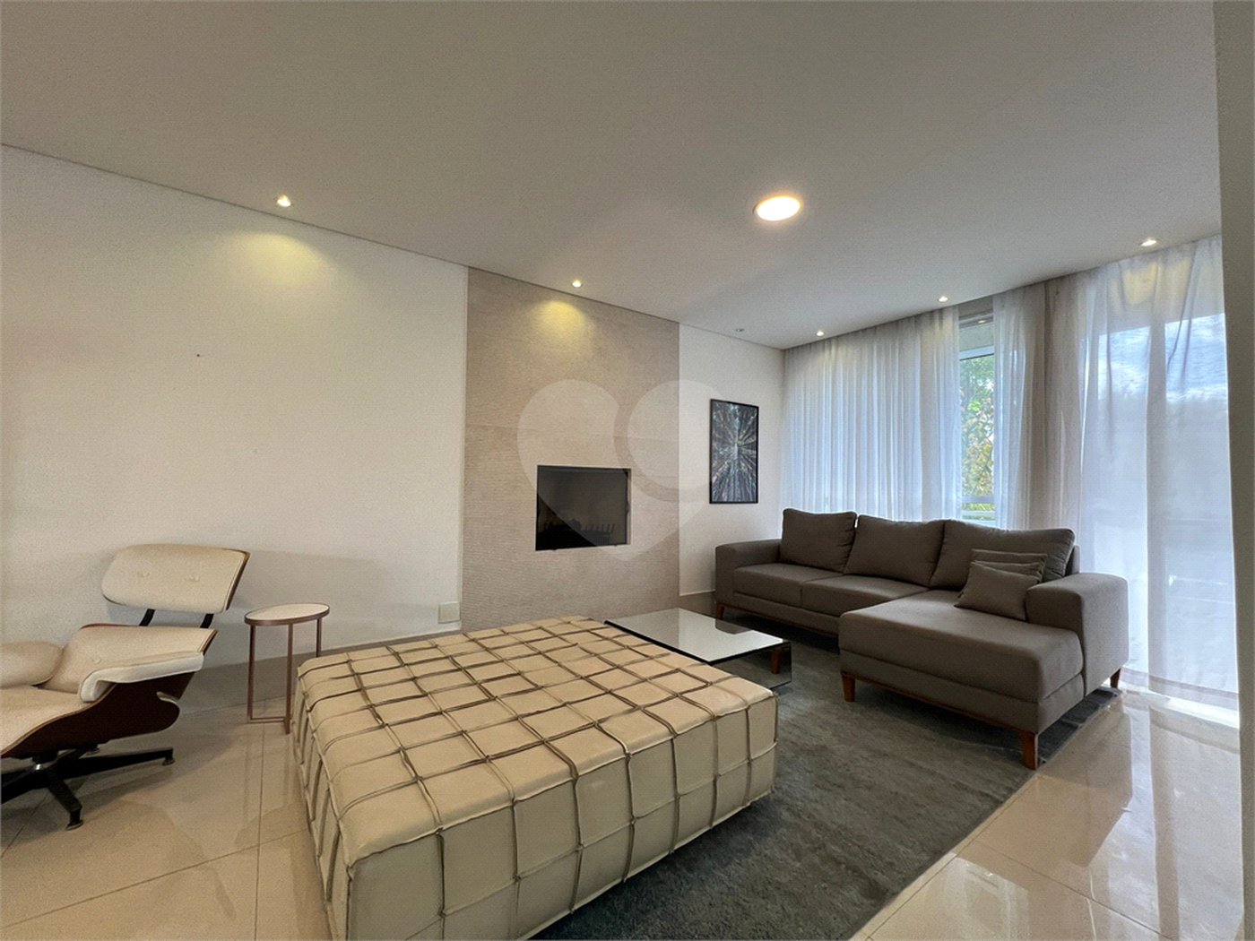Casa à venda com 4 quartos, sendo 3 suítes,  no condomínio Domus, São Paulo - SP