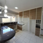 Casa à venda com 4 quartos, sendo 3 suítes, no condomínio Residencial Terras de Vinhedo, Vinhedo - SP