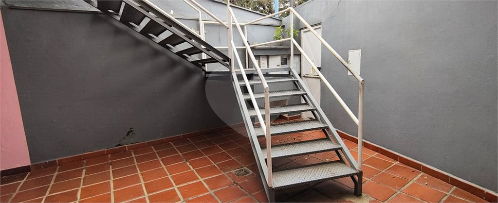 Sobrado à venda com 5 quartos, sendo 2 suítes, em Vila Trujillo, Sorocaba, SP