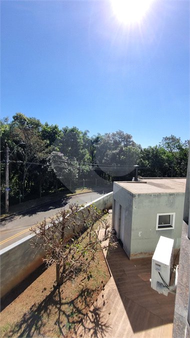 Sobrado à venda com 3 suítes em Chácaras Silvania, Valinhos, SP