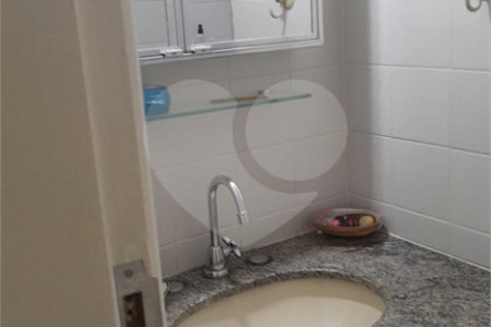 Apartamento à venda com 3 quartos, sendo 1 suíte, em Vila Mariana, São Paulo, SP