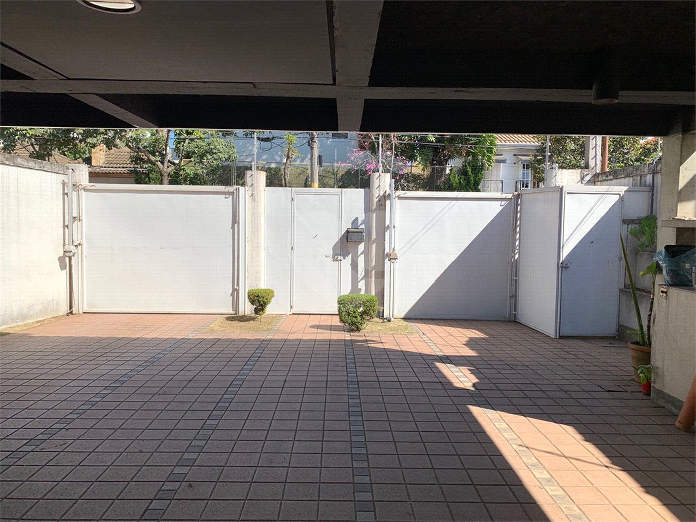 Casa à venda ou para alugar com 4 quartos, sendo 2 suítes, em Brooklin, São Paulo, SP