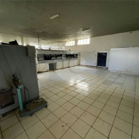 Barracão em Araraquara/SP, disponível para venda e locação.