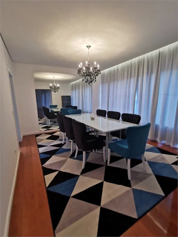 Casa à venda ou para alugar com 4 suítes em Parque dos Príncipes, São Paulo, SP