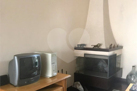 Casa à venda com 4 suítes em Jardim Leonor, São Paulo, SP
