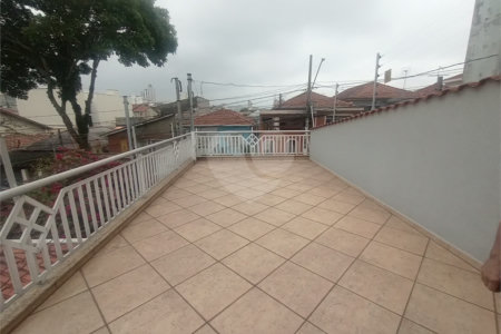 Sobrado à venda com 3 quartos, sendo 1 suíte, em Vila Gustavo, São Paulo, SP