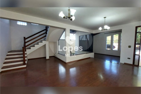 Casa à venda com 3 quartos, sendo 1 suíte, no condomínio Eldourado, São José dos Campos - SP