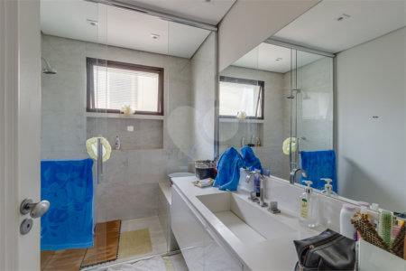 Apartamento à venda com 4 quartos, sendo 2 suítes, em Campo Belo, São Paulo, SP