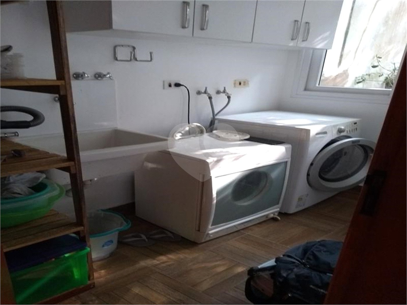 Casa à venda com 5 suítes em Vila Pirajussara, São Paulo, SP