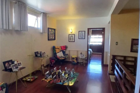 Sobrado à venda com 4 quartos, sendo 2 suítes,  em Jardim Leonor, São Paulo, SP