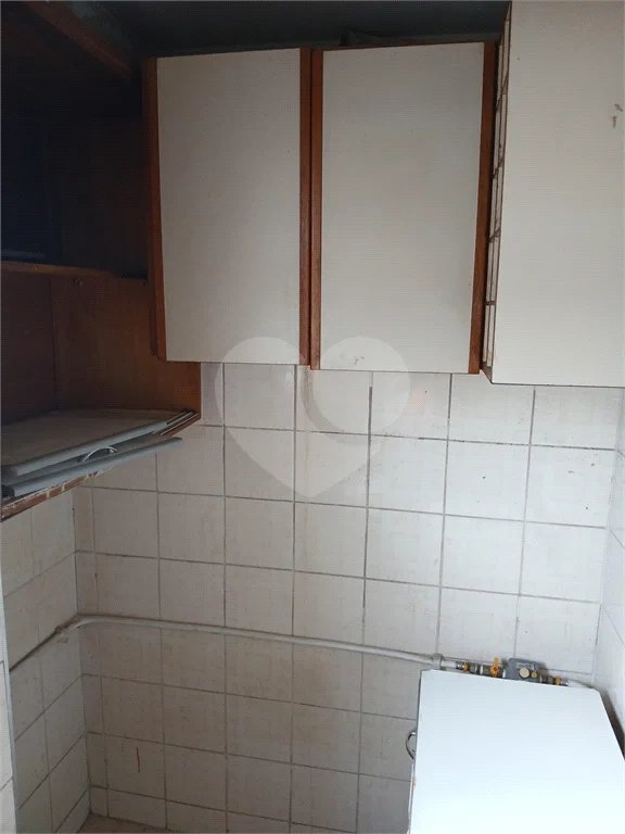 Viva com praticidade e conforto em um condomínio próximo ao comércio!