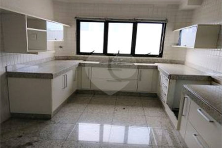 Apartamento à venda com 4 suítes em Vila Andrade, São Paulo, SP