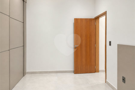 Casa à venda com 3 quartos, sendo 1 suíte, no condomínio Residencial Jardim Villa Verona, Sorocaba - SP