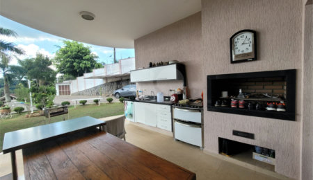 Casa à venda com 3 suítes no condomínio Alpes da Cantareira, Mairiporã - SP