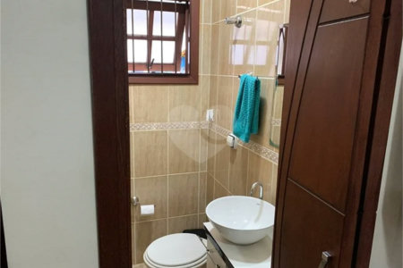 Casa à venda com 3 quartos, sendo 1 suíte, no condomínio Residencial Gabriela, São Paulo - SP