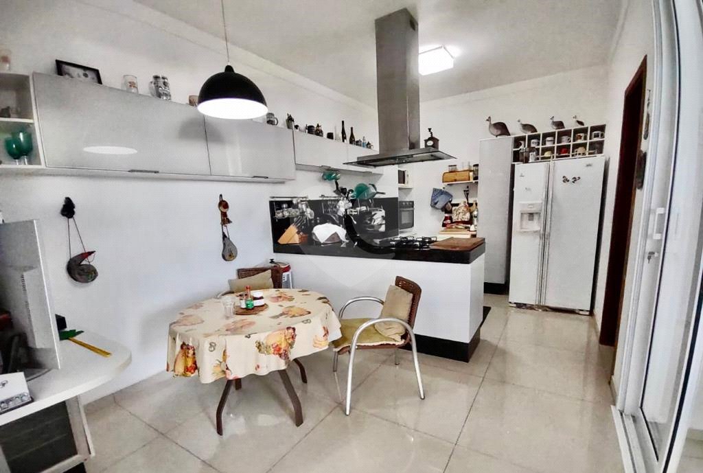 Casa à venda com 3 suítes no condomínio Aldeia da Mata, Votorantim - SP
